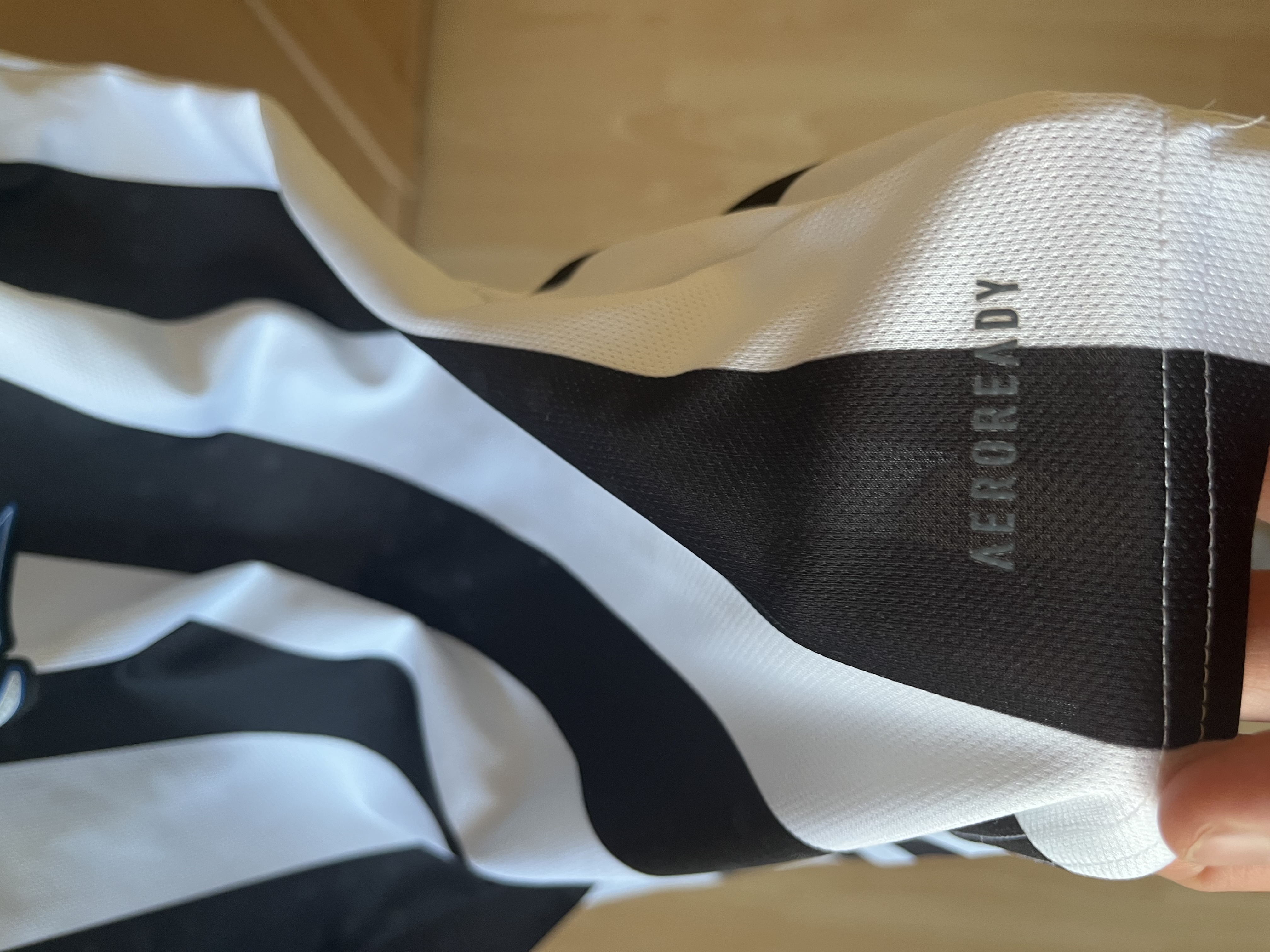 Juventus 2021/22 Home Kit shirt – size S